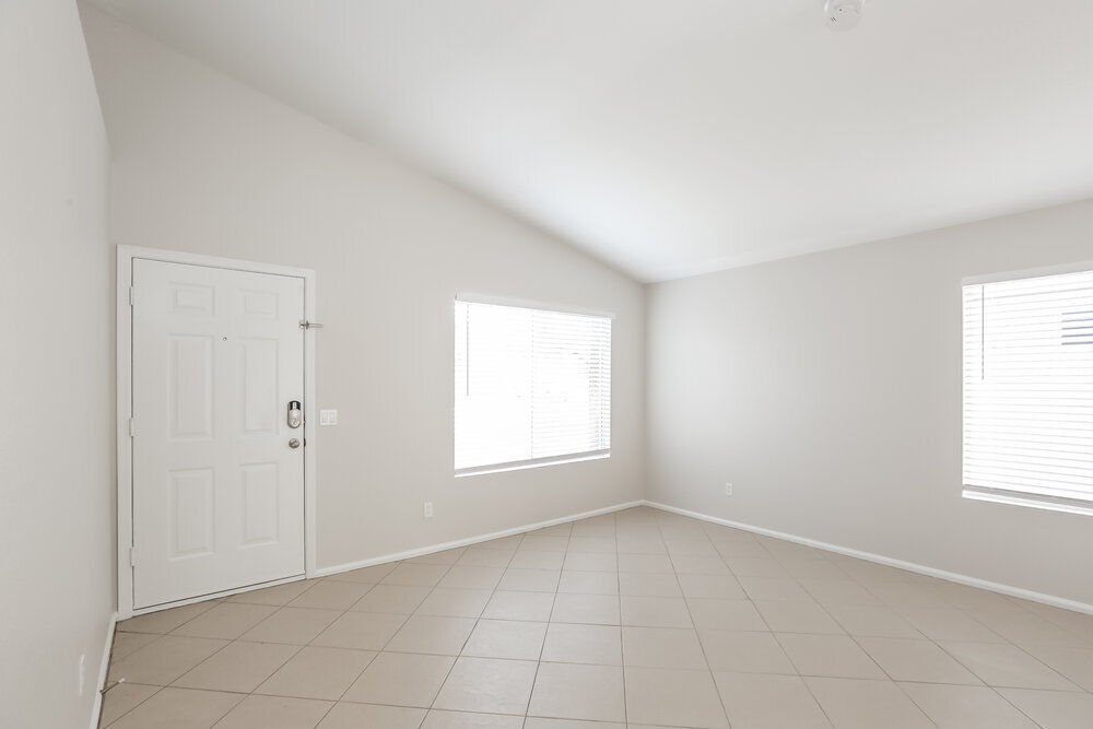 Building Photo - 5033 E Covina St