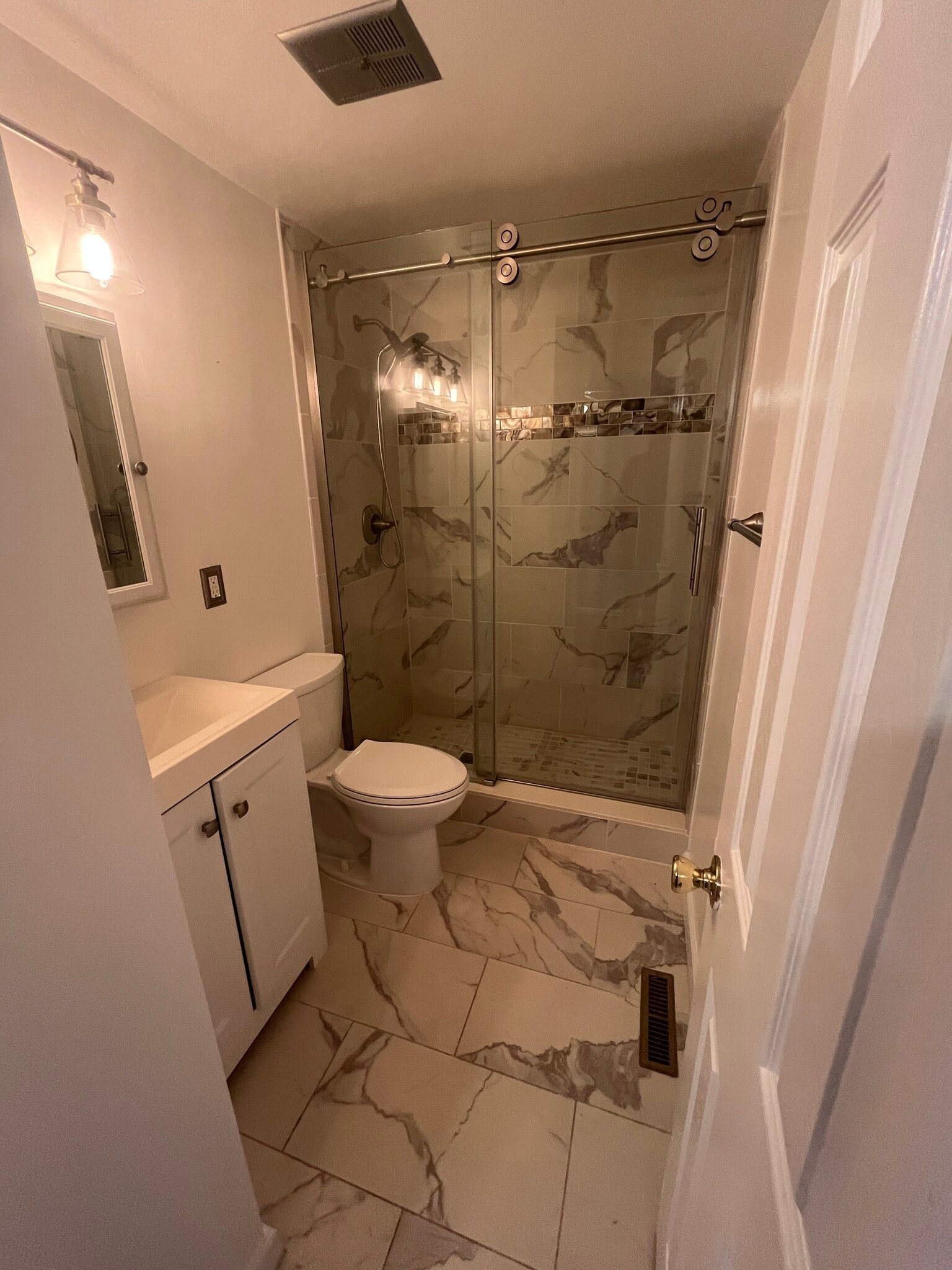 Bathroom - 1012 N Central Ave