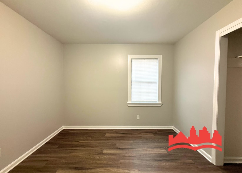 Building Photo - 3575 Kensett Dr