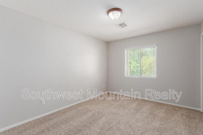 Building Photo - 5179 E Silverbell Rd