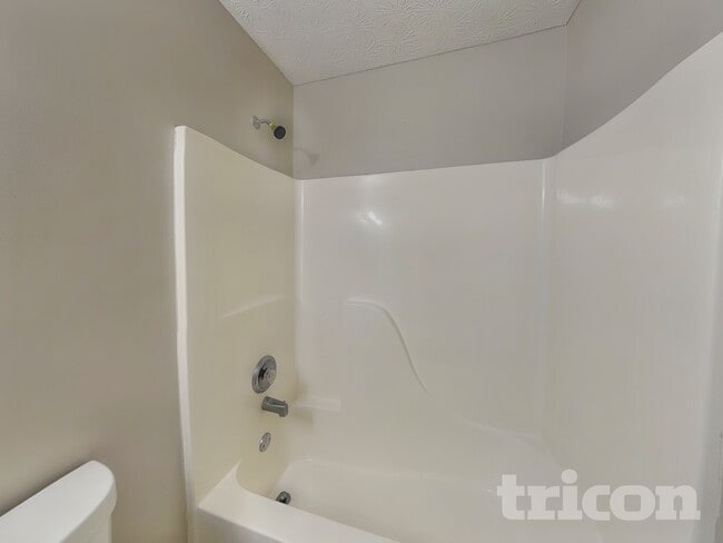 Building Photo - 79 Paradise Trail