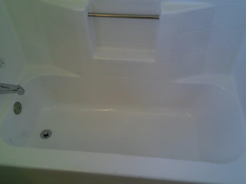 Bathtub - 404 W Barton Ave