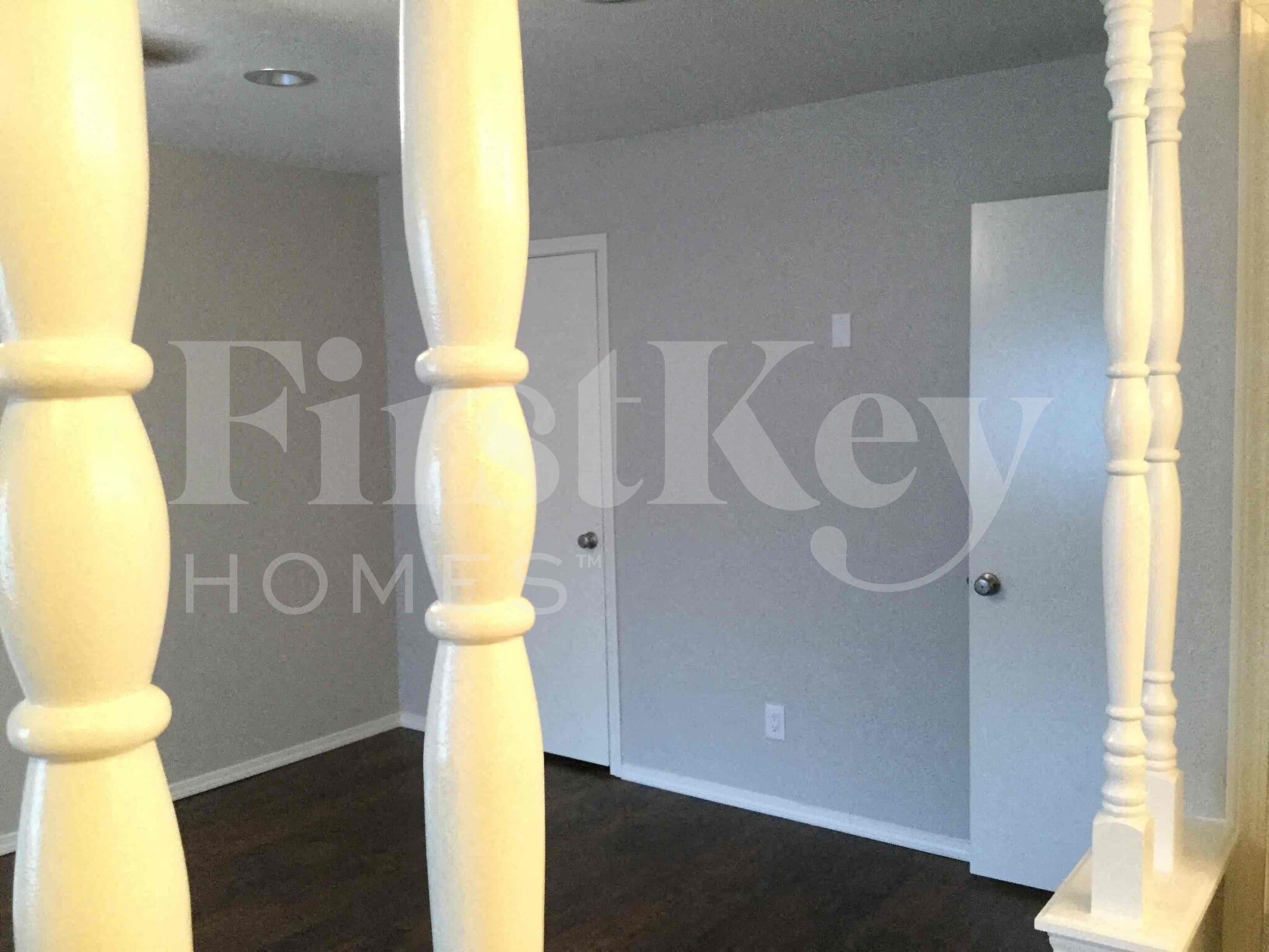 Building Photo - 717 Redbud Dr
