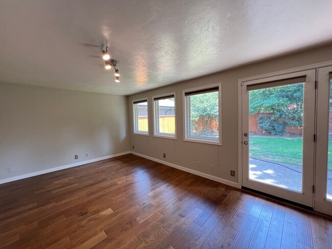 Building Photo - Elegant Four Bedroom Home