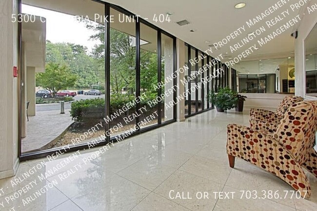 Building Photo - 5300 Columbia Pike