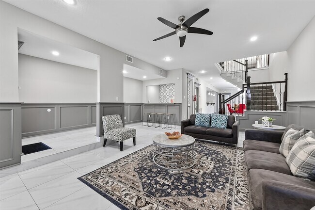 Building Photo - 11280 Braes Forest Dr