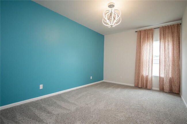 Building Photo - 13 Westerly Sta