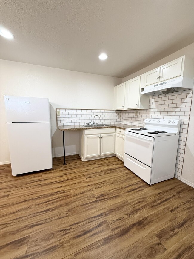 Building Photo - 1912 25th St