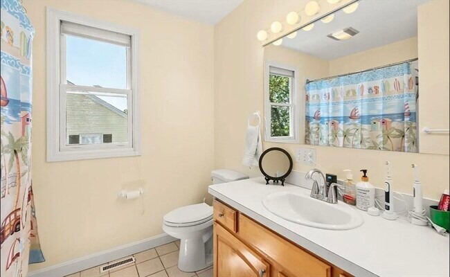 Building Photo - 33 Furbush Rd