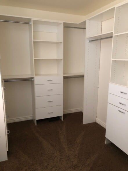 Building Photo - 10389 Rubicon Rd