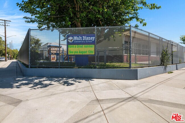 Building Photo - 1400 W Clark Ave