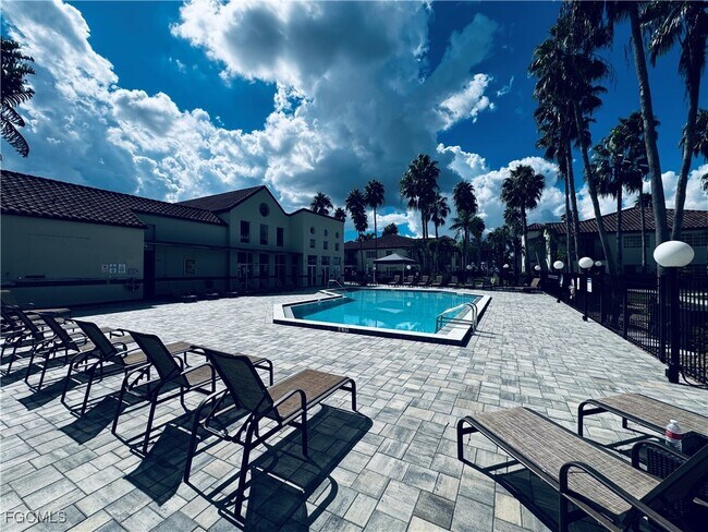 Building Photo - 3407 Winkler Ave