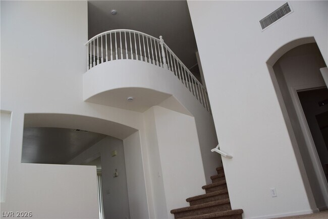 Building Photo - 9493 Grove Ridge Ave