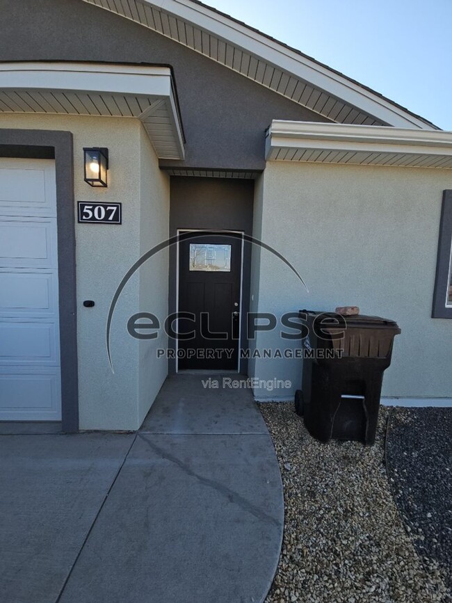 Building Photo - 507 Crestone Ave