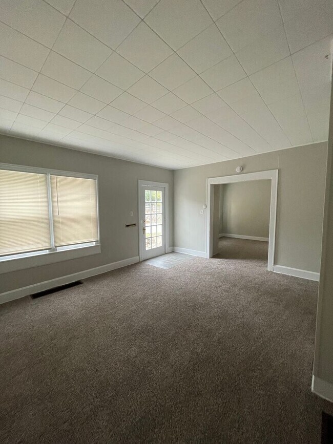 Building Photo - 1428 Grove St