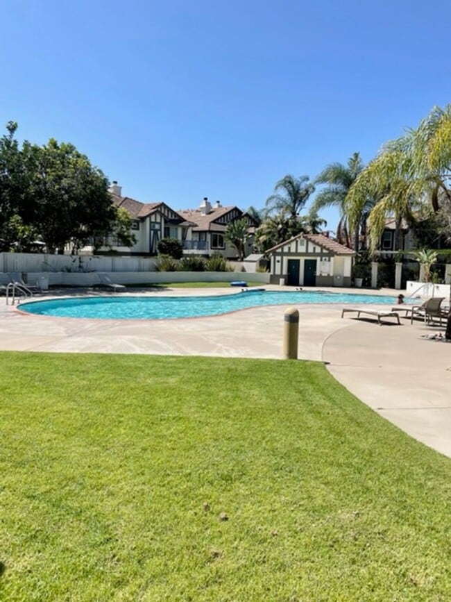 Building Photo - Luxury Condo in Encinitas