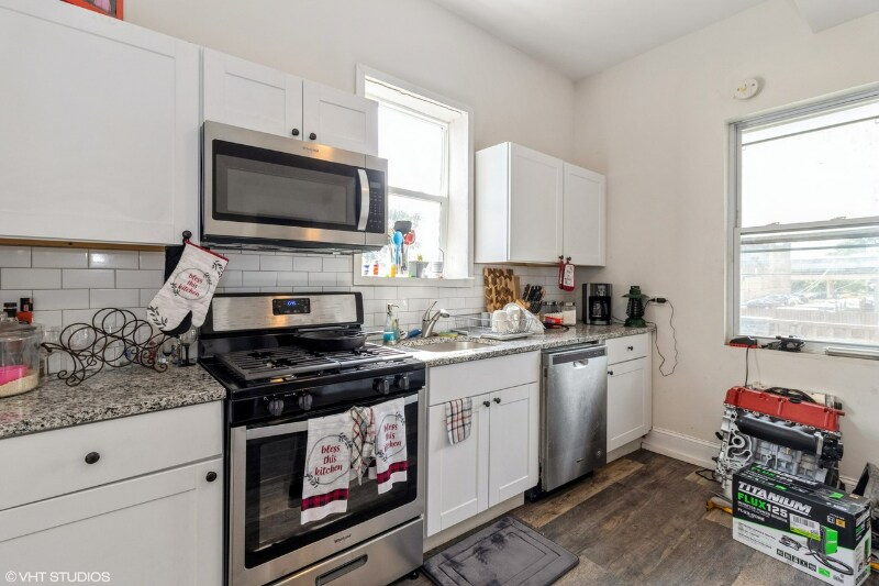 Building Photo - 2935 W Walnut St