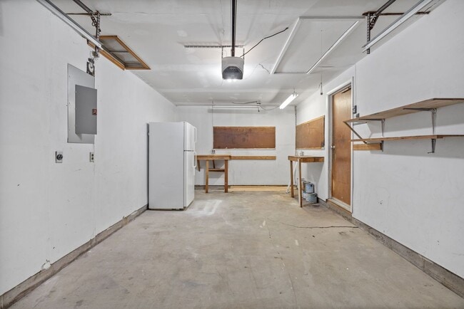 Building Photo - PLEASANT RUN - Well cared for 3 bed ranch ...
