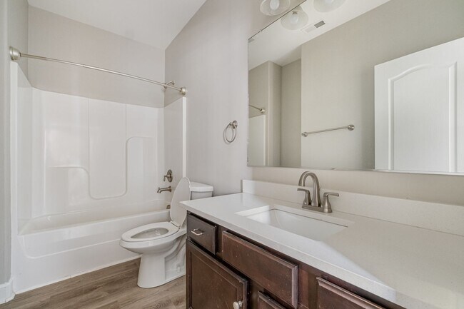 Building Photo - Beautiful, Like-New 3-Bedroom Home in Belle Arbor Community