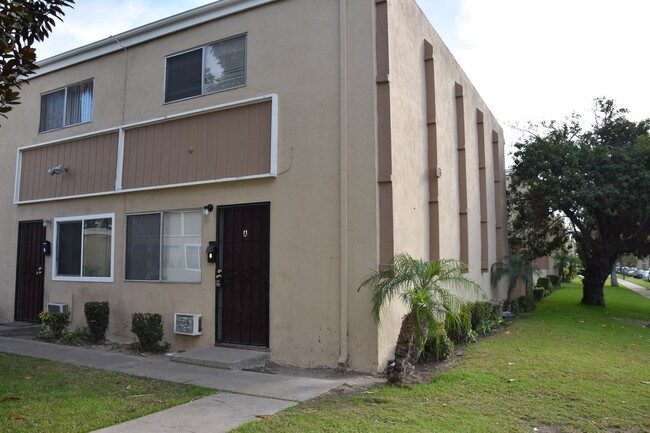 Building Photo - Fondren (733) South