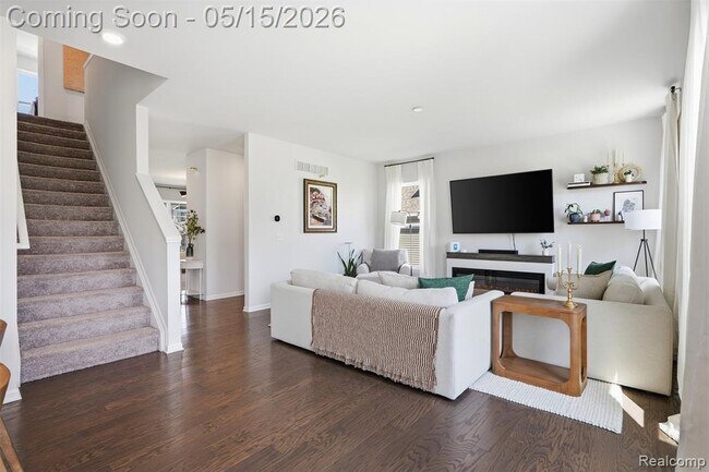 Building Photo - 241 Quartz Wy