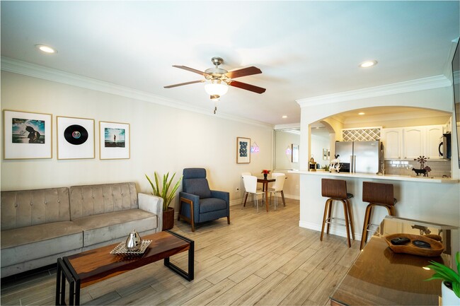 Building Photo - 902 22nd St