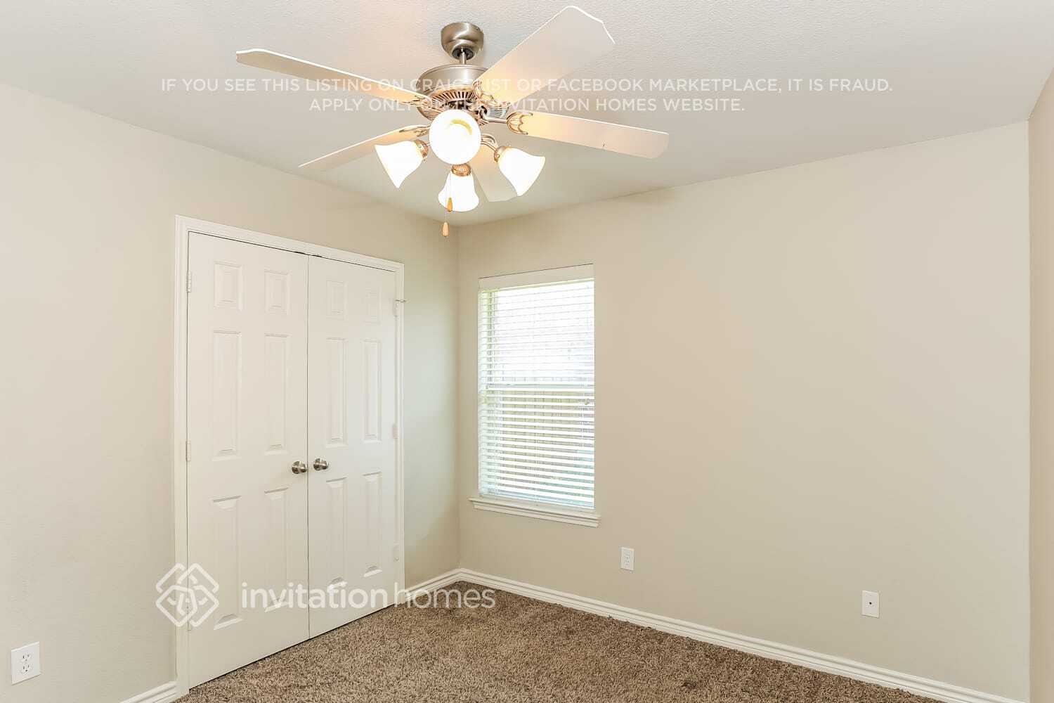 Building Photo - 904 Peach Ln