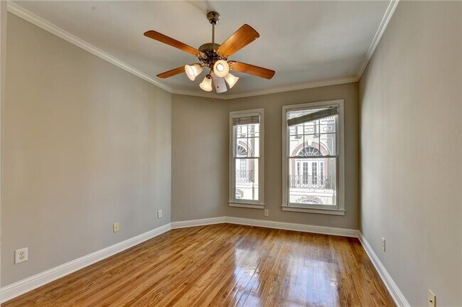 Building Photo - 813 Clifton Heights Ln NE