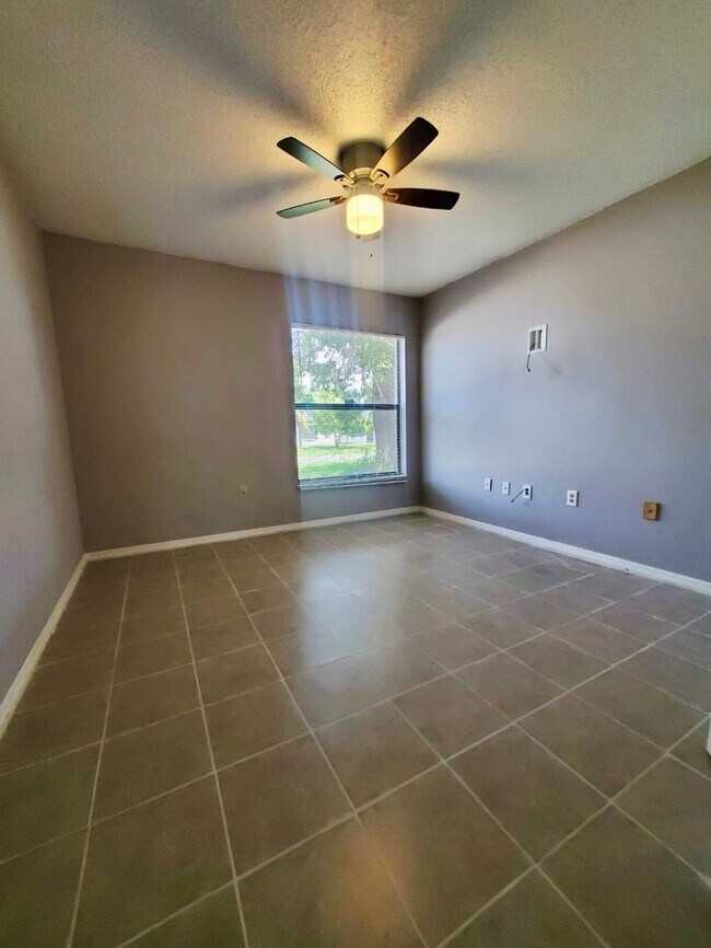 Building Photo - Spacious 3 bed 2 bath home in Kissimmee