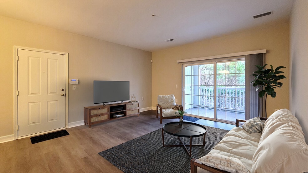 Building Photo - 7232 Althorp Way