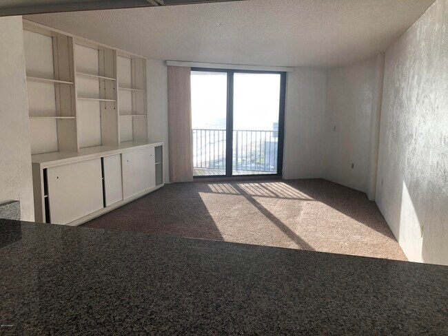 Building Photo - 1415 Ocean Shore Blvd