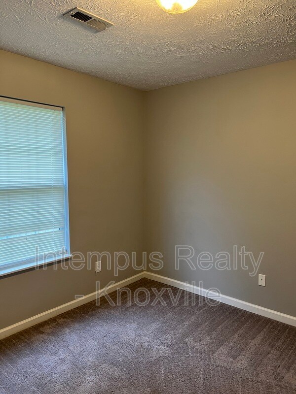 Building Photo - 7361 Carowinds Ln