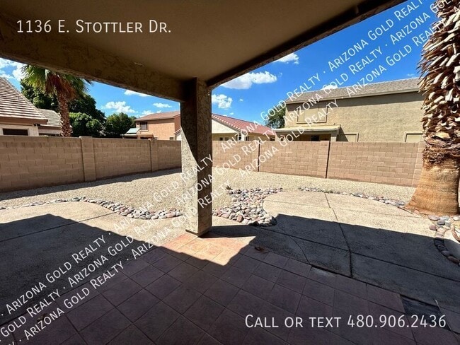 Building Photo - 1136 E Stottler Dr