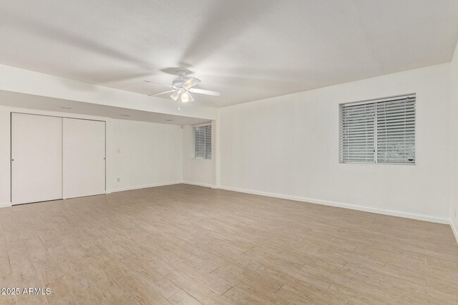 Building Photo - 5401 E Exeter Blvd