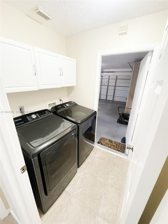 Building Photo - 357 NE Gulfstream Ave