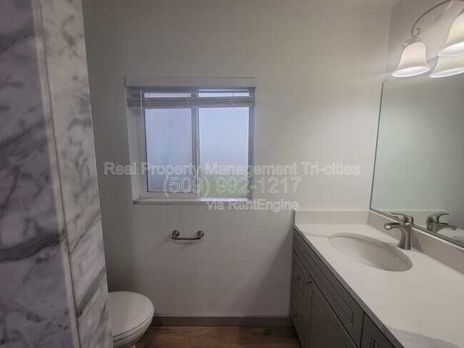 Building Photo - 1817 Cartmell St