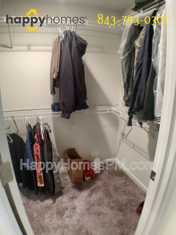 Building Photo - 230 Buchanan Circle