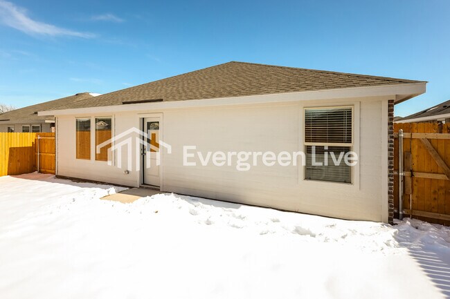 Building Photo - 3705 Los Cabos Dr