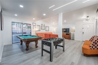 Building Photo - 2364 Belvedere Dr