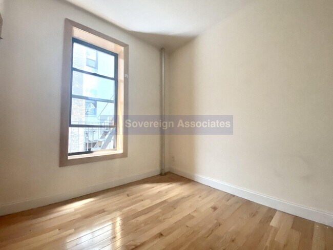 Primary Photo - 255 Fort Washington Avenue