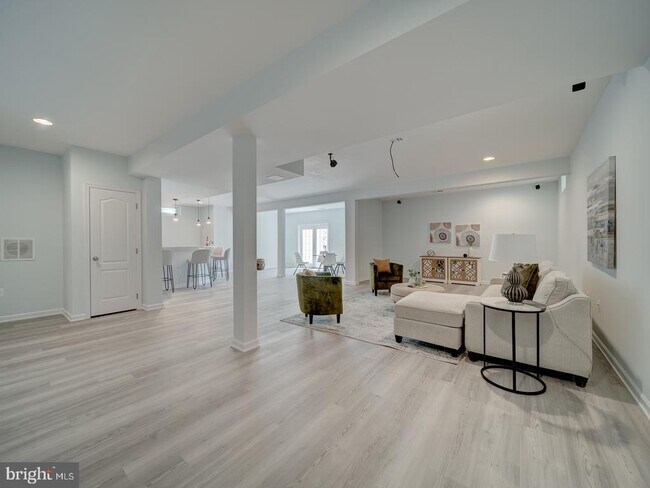 Building Photo - 43320 Barnstead Dr