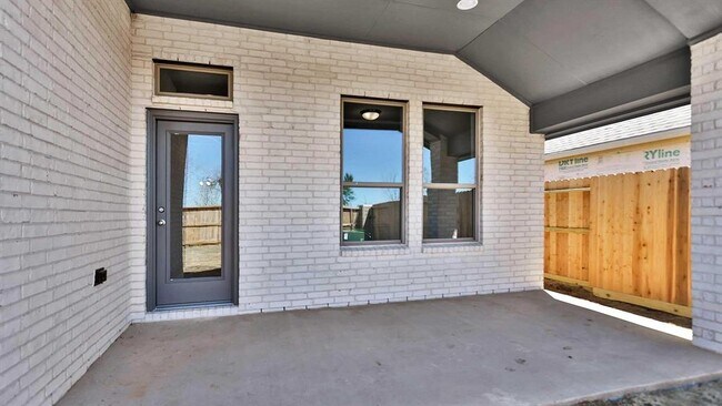 Building Photo - 131 Bright Vly Wy