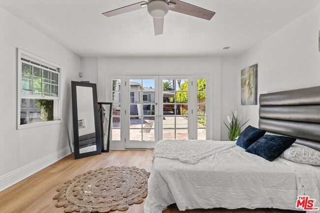 Building Photo - 4814 Lemona Ave