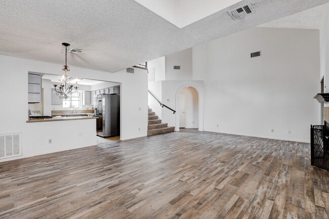 Building Photo - 4BEDROOM HOME ON THE GOLF COURSE 89130 * C...