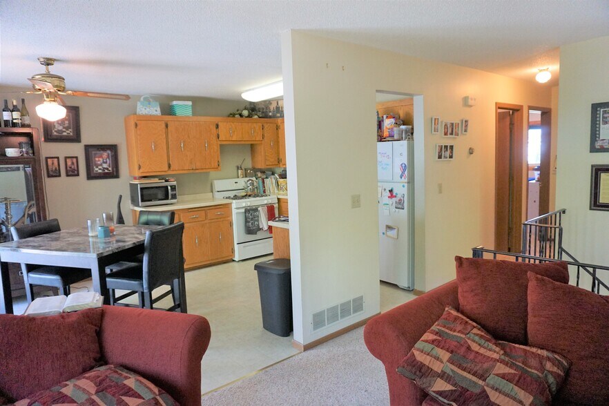 Building Photo - 220 Leighton Dr
