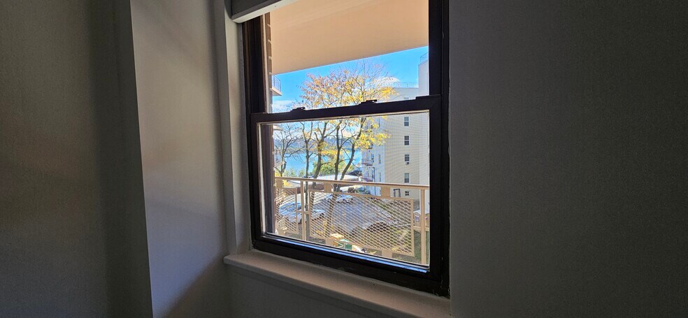 Building Photo - 8800 Boulevard East