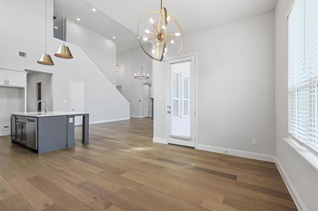 Building Photo - 116 W Furlong