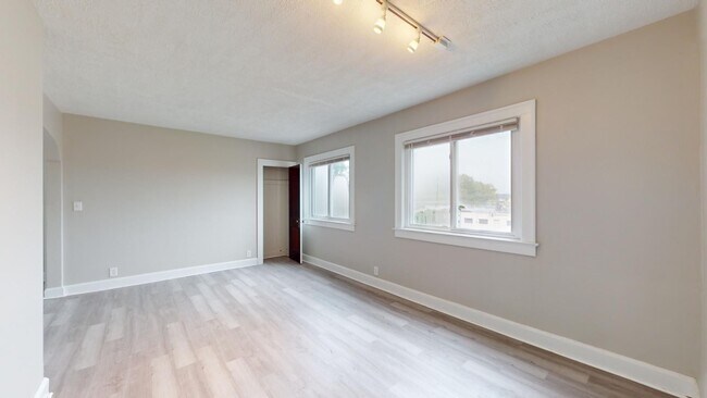 Building Photo - 7401 Jameson Rd