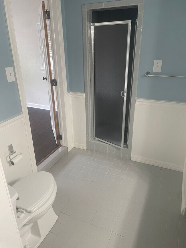 Building Photo - 2/2 HOME FOR RENT ONLY 1800$