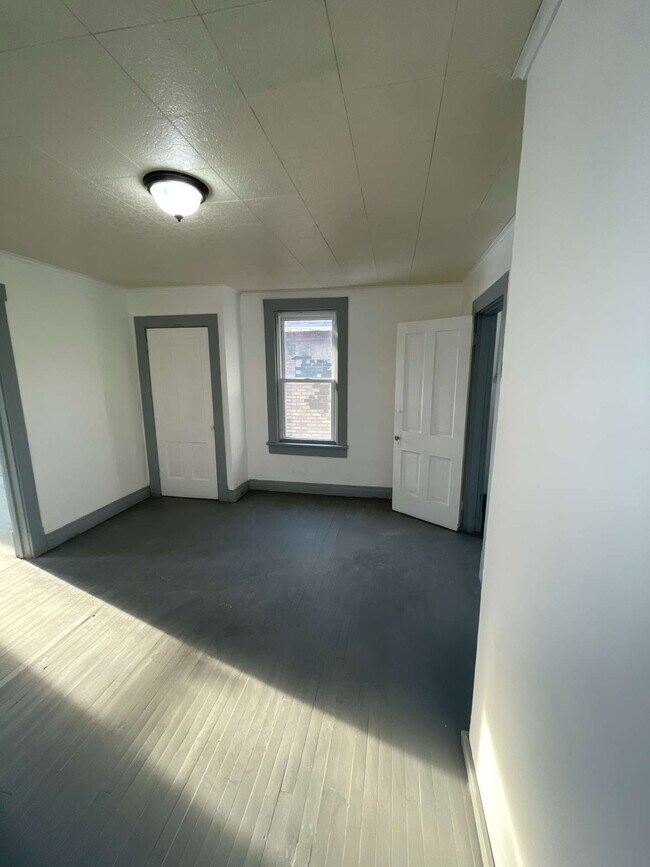 Building Photo - 618 Penn Ave